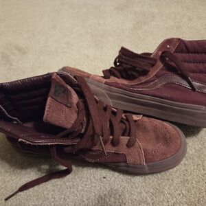 Maroon Size 7.5 High-Top Sneakers